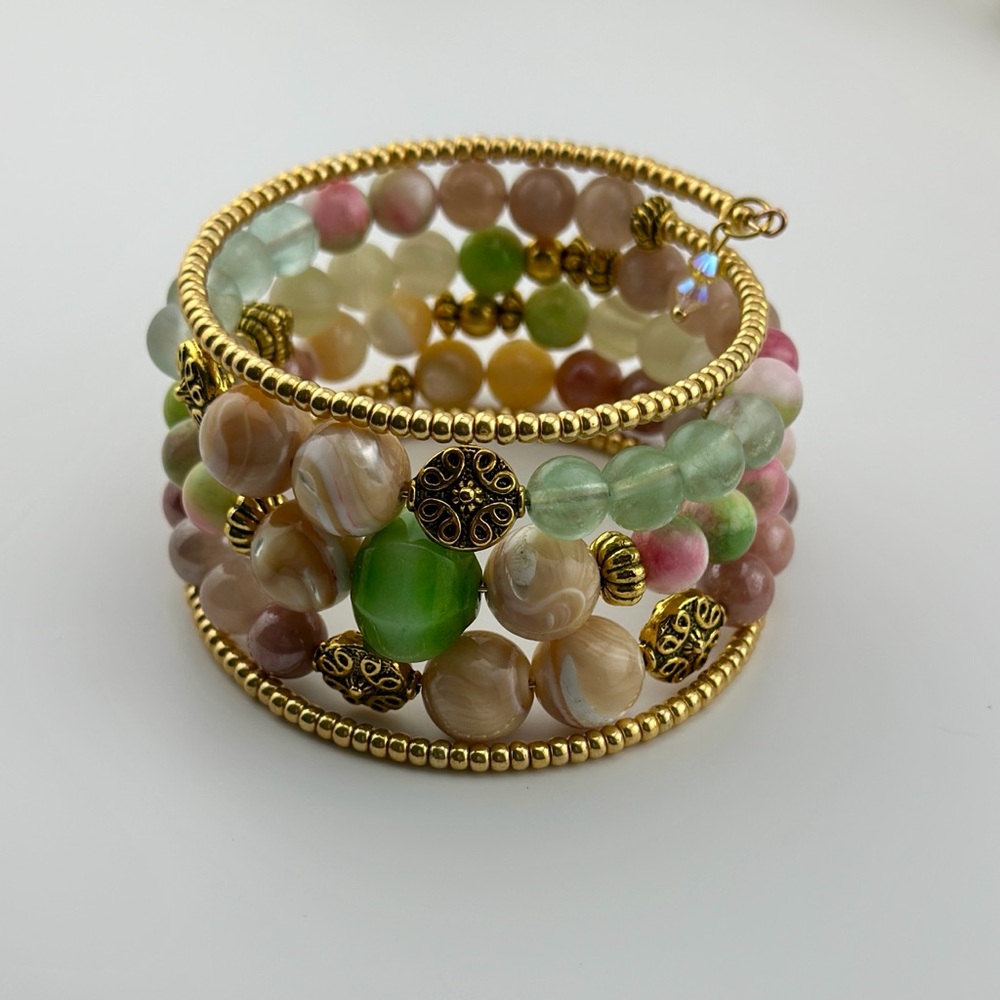 🌸✨ Pastel Dreams – 5 Coil Memory Wire Bracelet ✨🌸